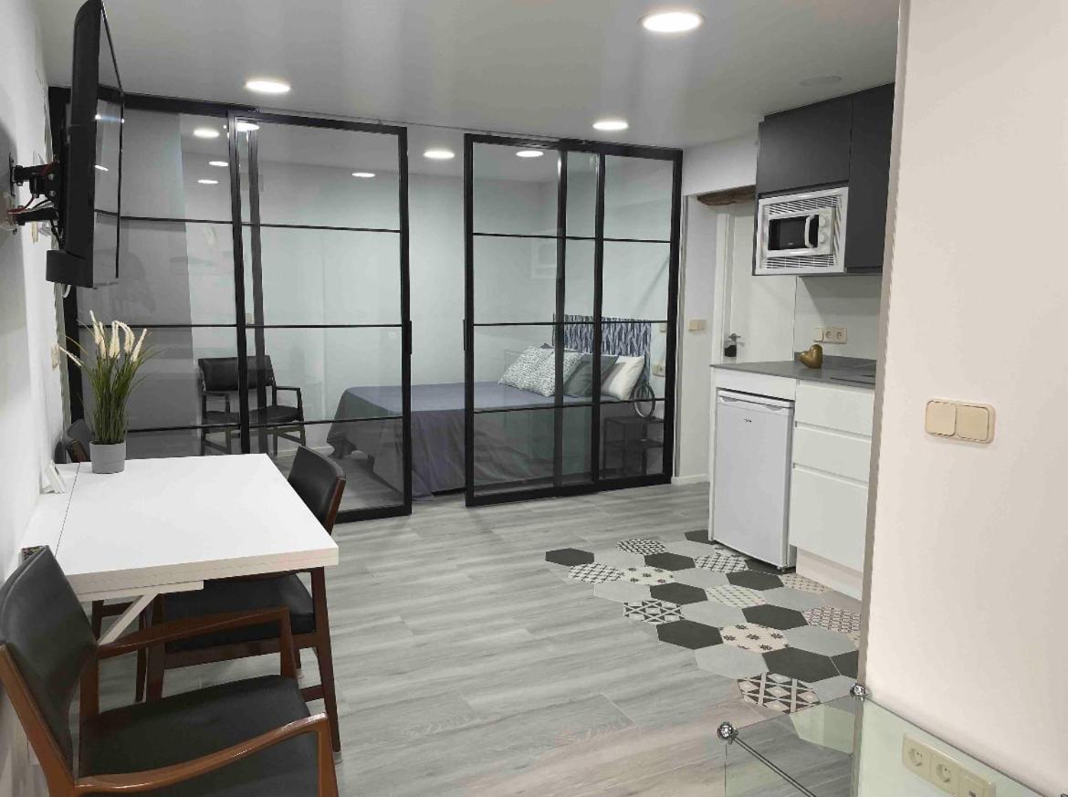 Madrid Villa Suites Bianco Buitenkant foto