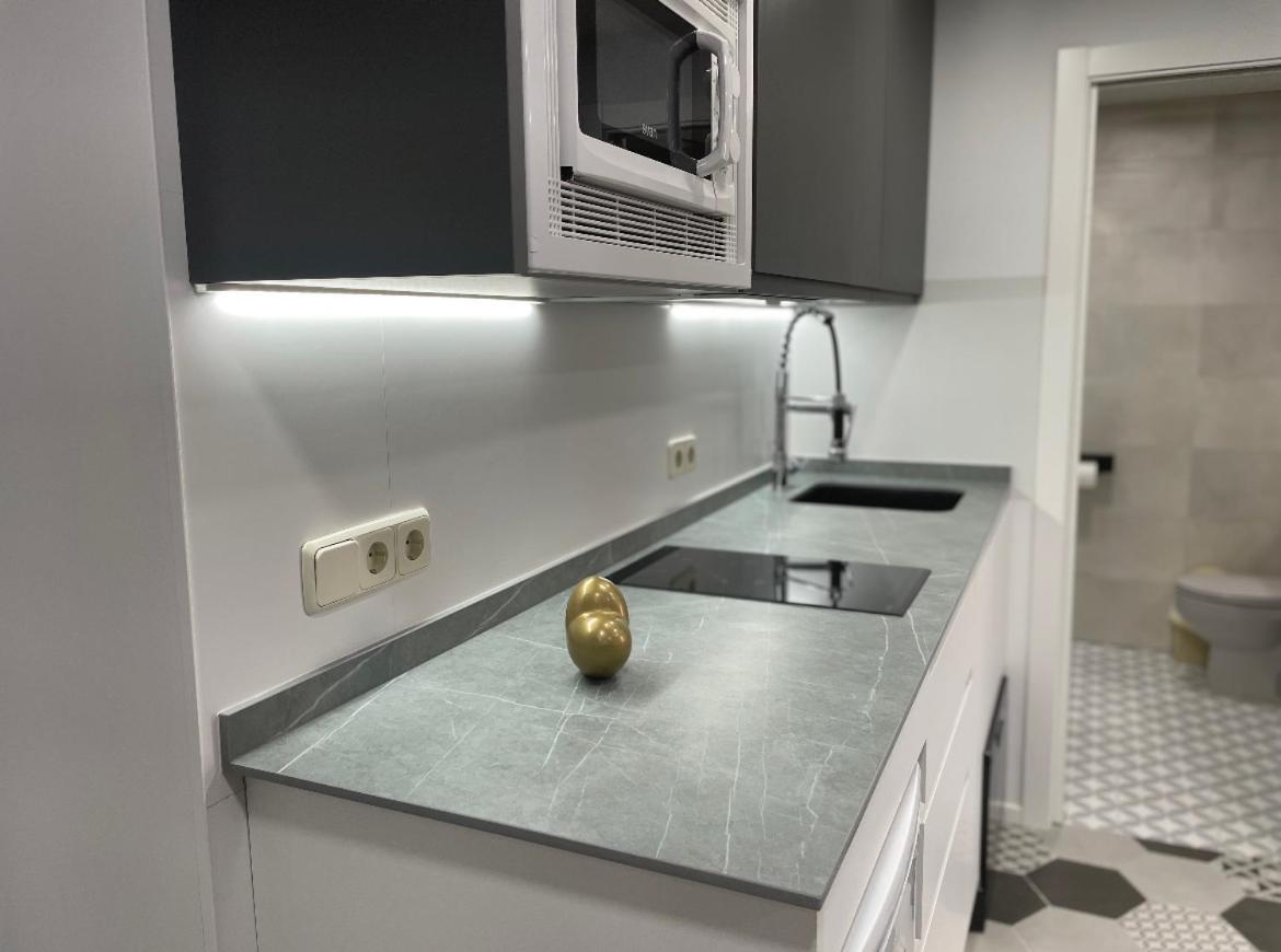 Madrid Villa Suites Bianco Buitenkant foto